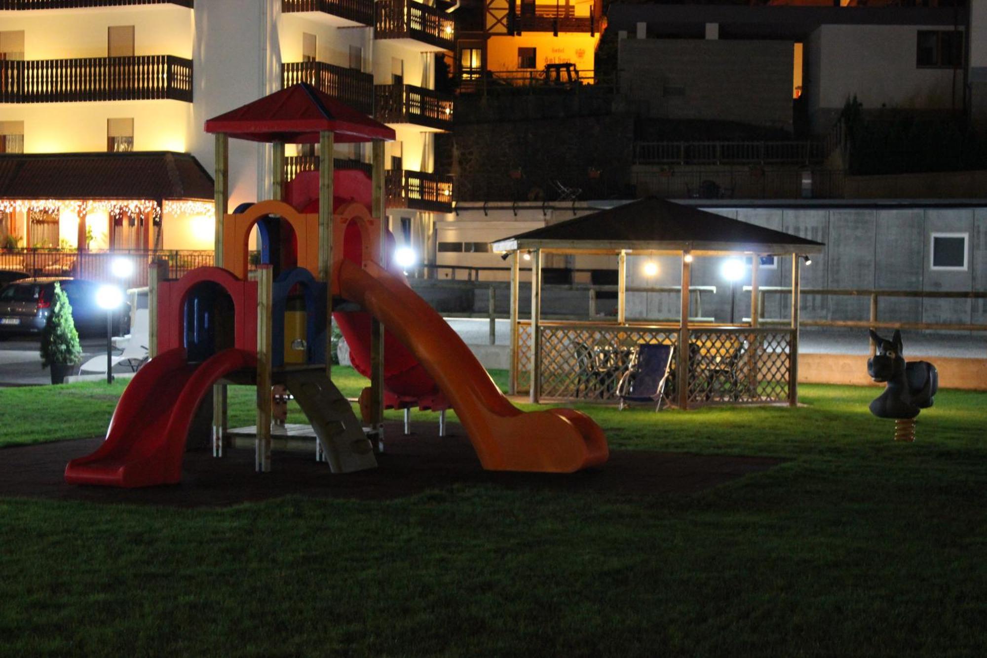 Hotel Rosa Alpina Andalo Exterior photo